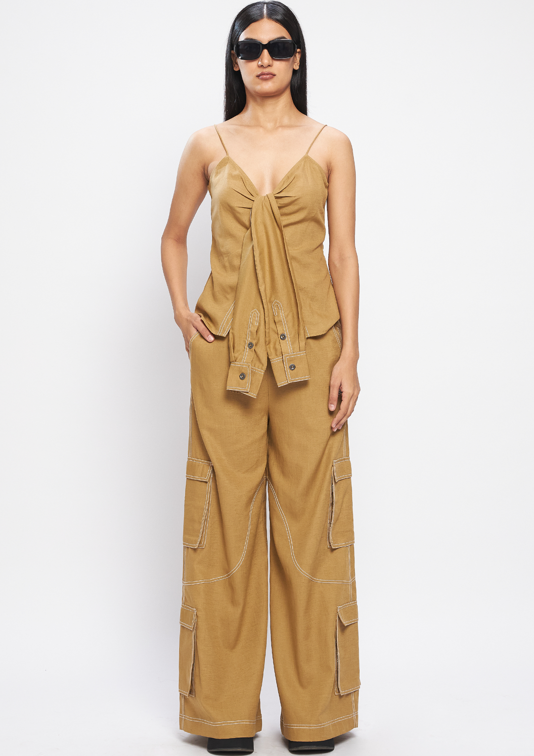 CHAI-CHEENI TIE UP TOP