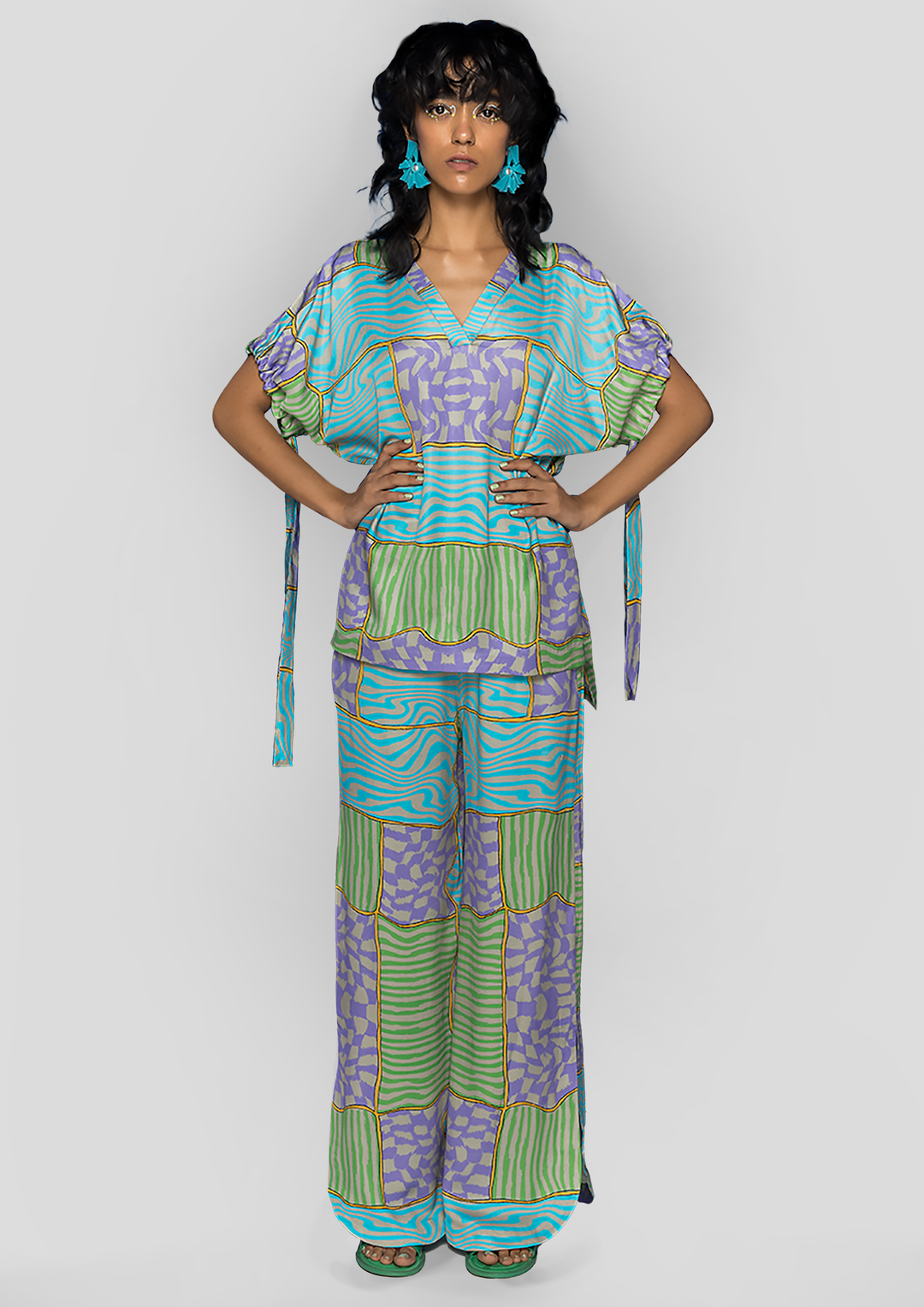 ILAAKE LONG LINE TOP
