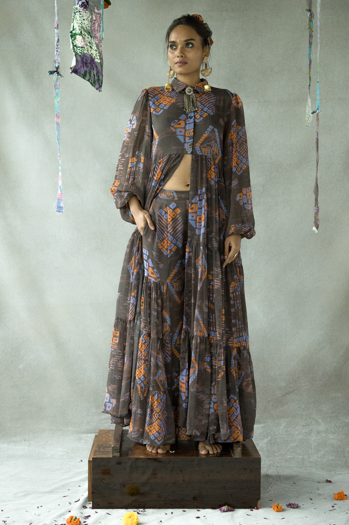 JUGNI LONG CAPE SHIRT